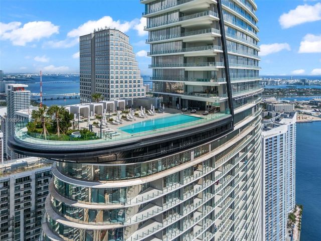 300 Biscayne Blvd Way 2409, Miami, FL 33131