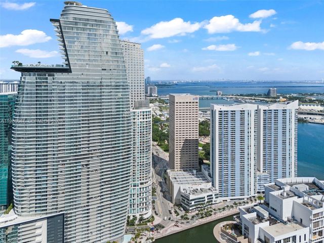 300 Biscayne Blvd Way 2409, Miami, FL 33131