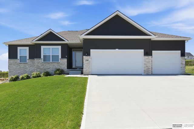 17005 Daniel Street, Bennington, NE 68007