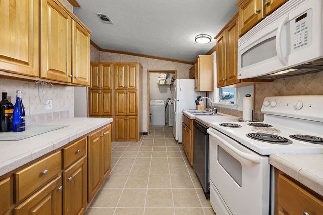 1761 Lcr 822, Groesbeck, TX 76642