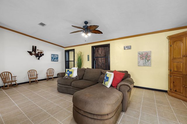 1761 Lcr 822, Groesbeck, TX 76642