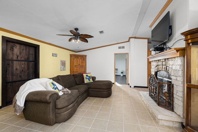 1761 Lcr 822, Groesbeck, TX 76642