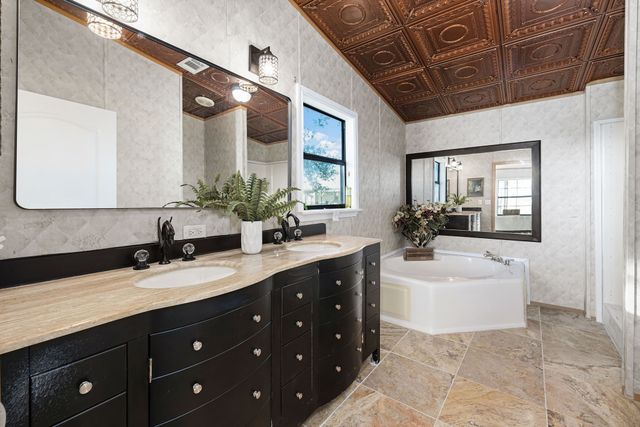 1761 Lcr 822, Groesbeck, TX 76642