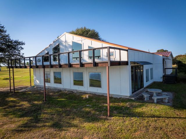 1761 Lcr 822, Groesbeck, TX 76642