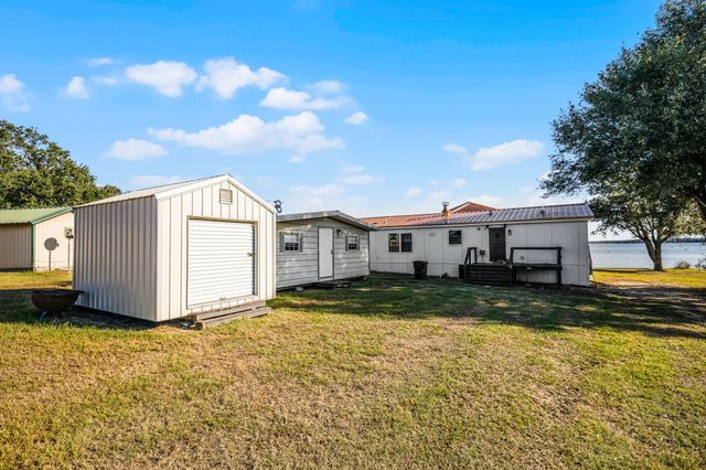 1761 Lcr 822, Groesbeck, TX 76642