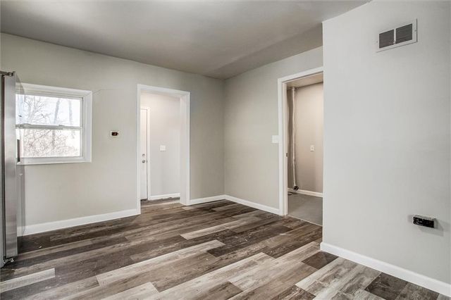 9043 Walnut Street, Kansas City, MO 64114