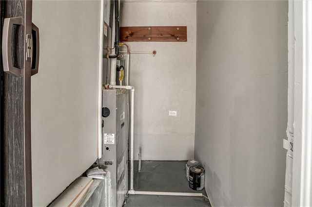 9043 Walnut Street, Kansas City, MO 64114