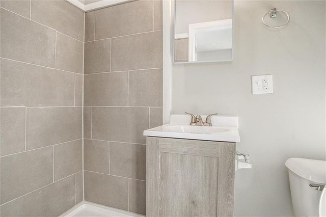 9043 Walnut Street, Kansas City, MO 64114