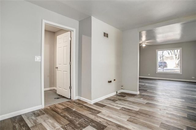 9043 Walnut Street, Kansas City, MO 64114