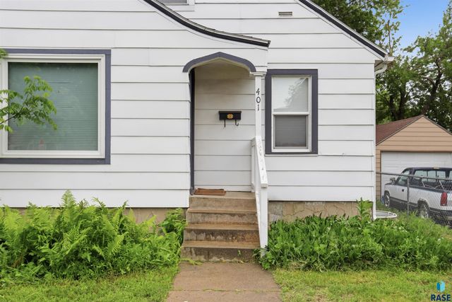 401 W 29th St Street, Sioux Falls, SD 57105