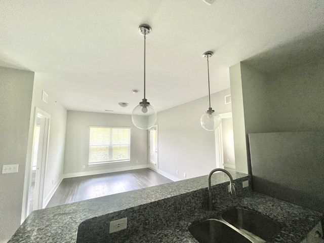 934 Governors Ct Apt 310, Antioch, TN 37013