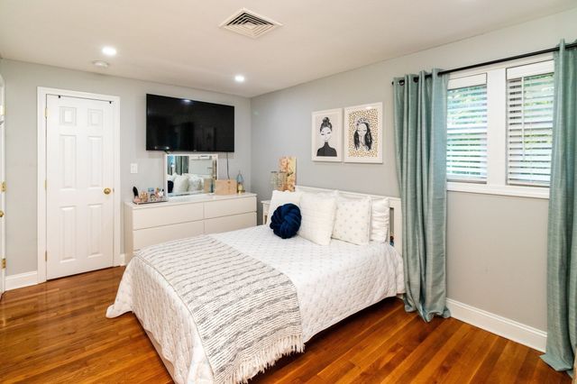 933 Washington St, Easton, MA 02375