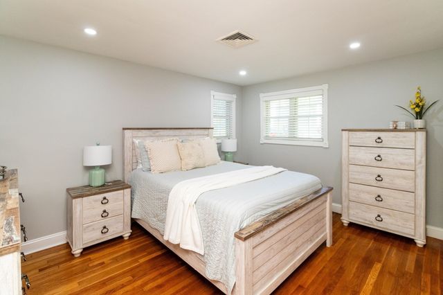 933 Washington St, Easton, MA 02375