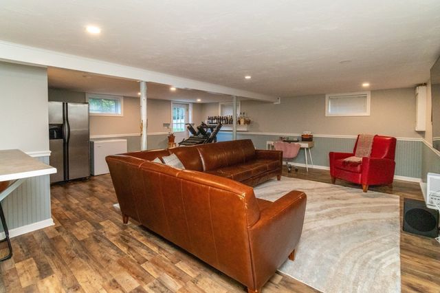 933 Washington St, Easton, MA 02375