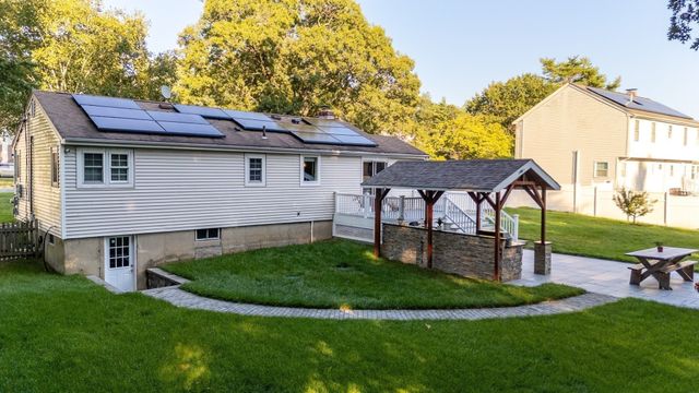 933 Washington St, Easton, MA 02375