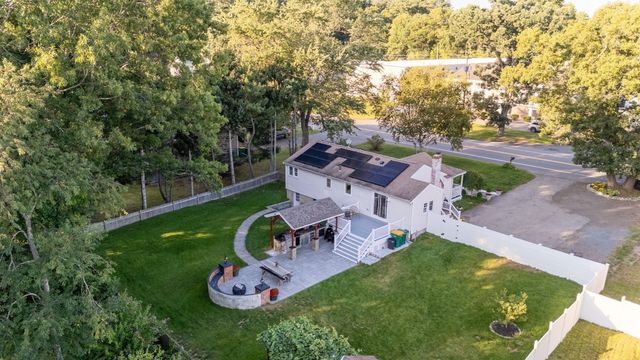 933 Washington St, Easton, MA 02375