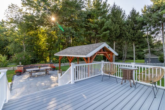 933 Washington St, Easton, MA 02375