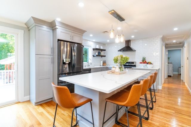 933 Washington St, Easton, MA 02375