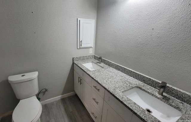 6011 Forest Rdg, San Antonio, TX 78240