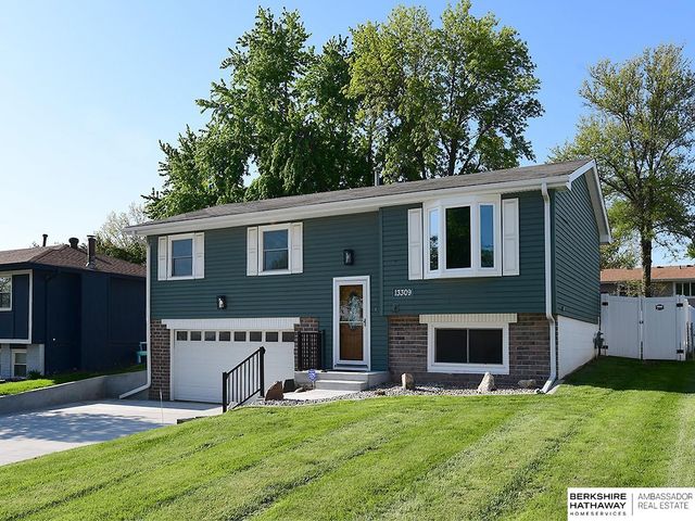 13309 Grissom Street, Papillion, NE 68138