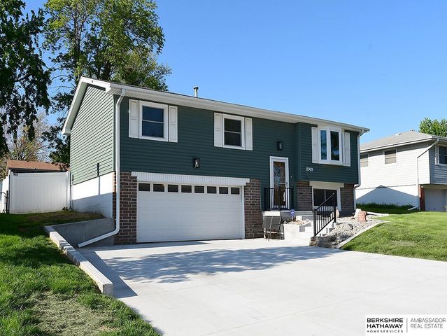 13309 Grissom Street, Papillion, NE 68138