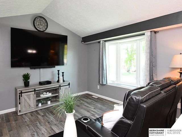 13309 Grissom Street, Papillion, NE 68138