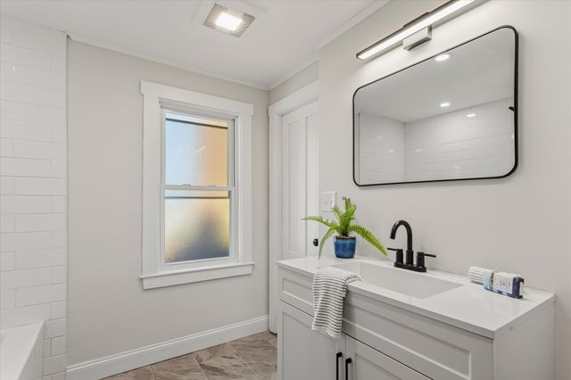 33 Congress St, Weymouth, MA 02188