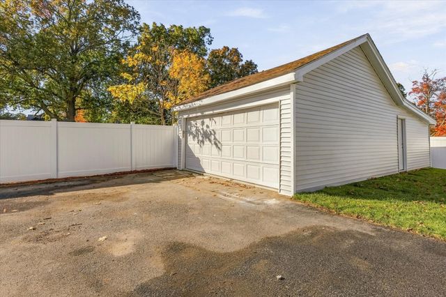 33 Congress St, Weymouth, MA 02188