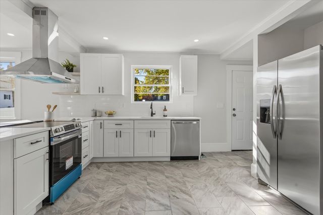 33 Congress St, Weymouth, MA 02188