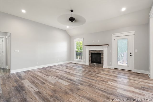 11204 Winged Foot Drive, Sellersburg, IN 47172