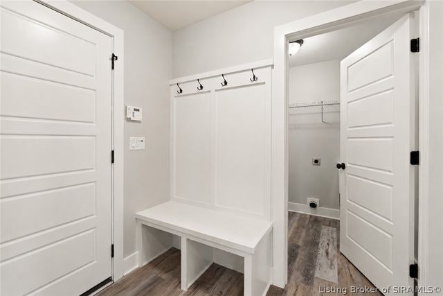 11204 Winged Foot Drive, Sellersburg, IN 47172