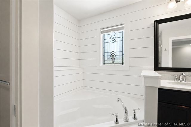 11204 Winged Foot Drive, Sellersburg, IN 47172