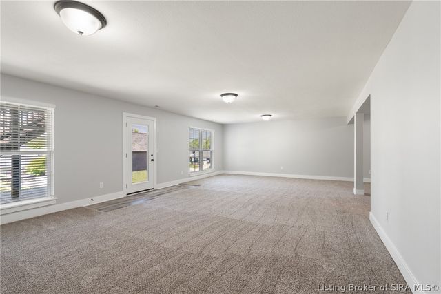 11204 Winged Foot Drive, Sellersburg, IN 47172