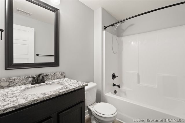 11204 Winged Foot Drive, Sellersburg, IN 47172