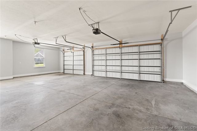 11204 Winged Foot Drive, Sellersburg, IN 47172