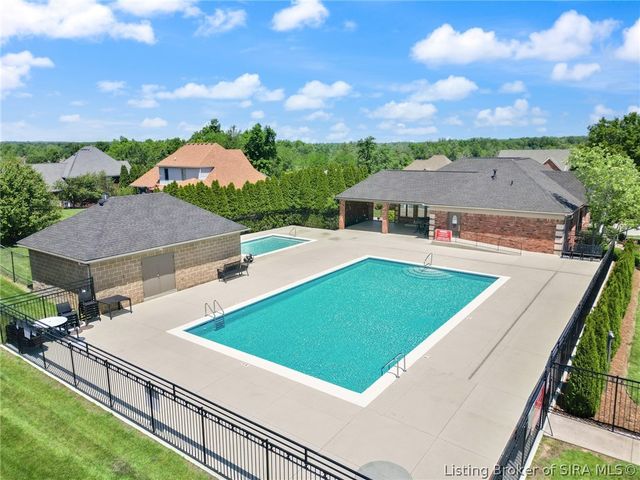 11204 Winged Foot Drive, Sellersburg, IN 47172