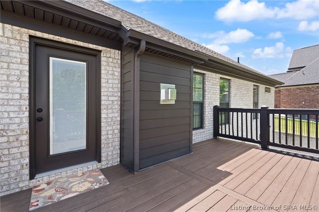 11204 Winged Foot Drive, Sellersburg, IN 47172