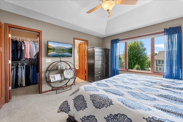 1618 Headwaters Lane, Woodbury, MN 55129