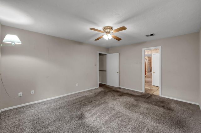 105 Broken Bough Lane, Conroe, TX 77304