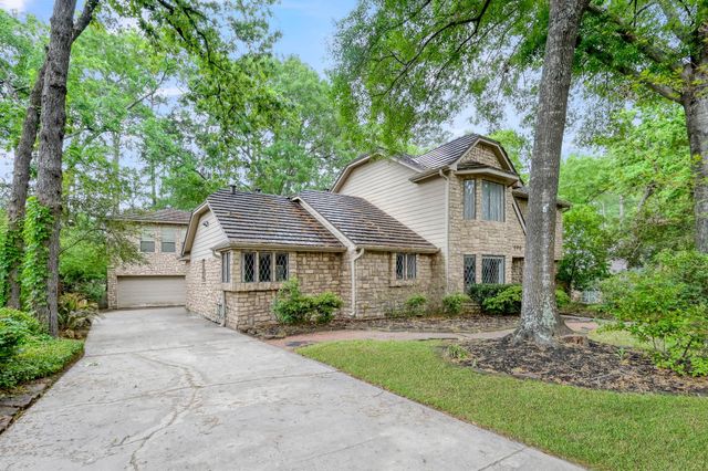 105 Broken Bough Lane, Conroe, TX 77304