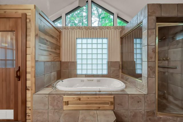 105 Broken Bough Lane, Conroe, TX 77304