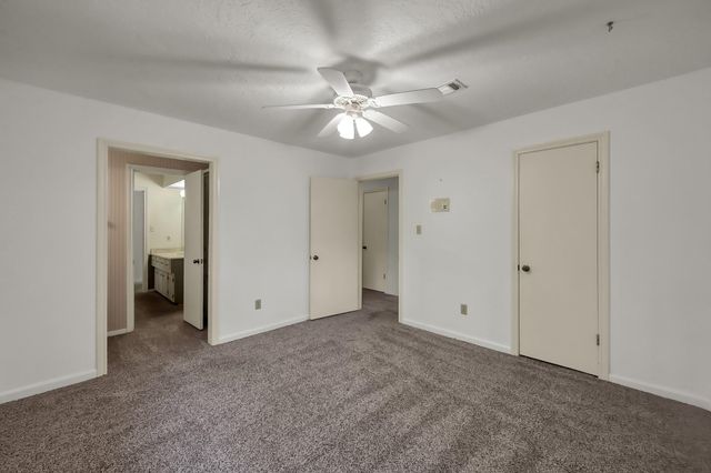 105 Broken Bough Lane, Conroe, TX 77304