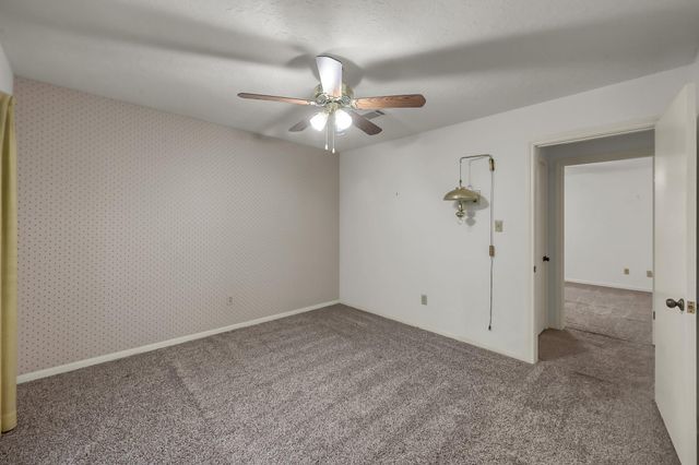 105 Broken Bough Lane, Conroe, TX 77304