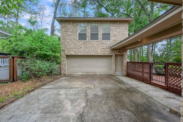 105 Broken Bough Lane, Conroe, TX 77304