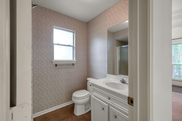 105 Broken Bough Lane, Conroe, TX 77304