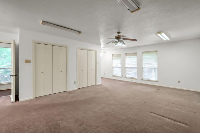 105 Broken Bough Lane, Conroe, TX 77304