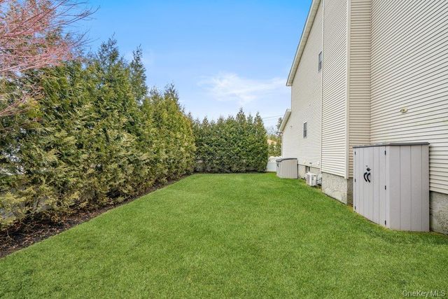 1 Fairway Drive, Old Bethpage, NY 11804