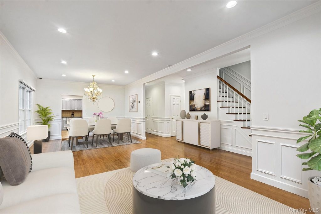 1 Fairway Drive, Old Bethpage, NY 11804 — photo 2