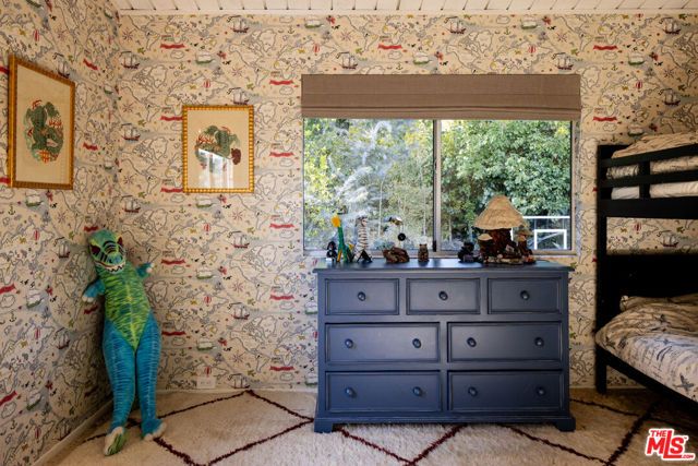 2419 Banyan Drive, Los Angeles, CA 90049