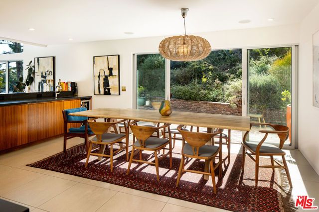2419 Banyan Drive, Los Angeles, CA 90049